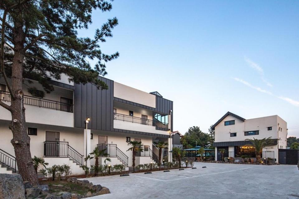Jeju Abientot Villa Seogwipo Exterior foto