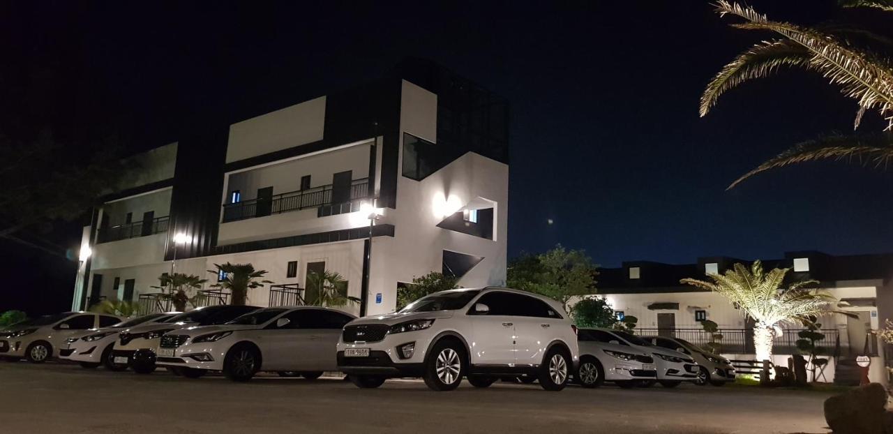 Jeju Abientot Villa Seogwipo Exterior foto